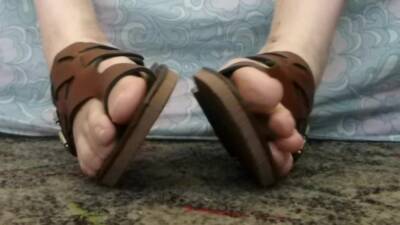 Dean Wearing Brown Leather Toe Loop Sandals - boyfriendtv.com