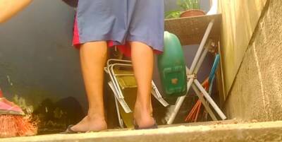 Spy cam outdoor feets and ass voyeurism - boyfriendtv.com