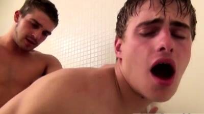 Gay boys pissing on Noah Brooks DRENCHED- 5 Guy Piss Orgy - drtuber.com
