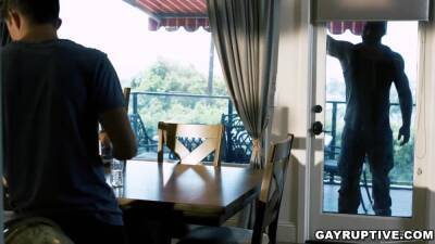Lonely stud invites this hot stranger outside to come in his house - boyfriendtv.com