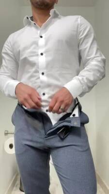 Hot in a suit - boyfriendtv.com