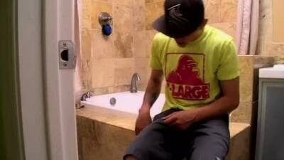 Gay sex feet in the air Straight Boy Serviced In The Bathroo - nvdvid.com
