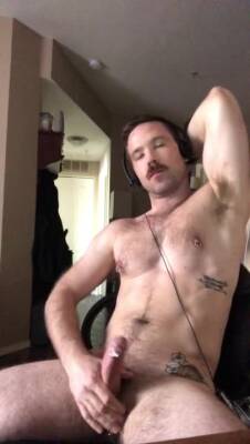 Jacking Off On A Conference Call - boyfriendtv.com