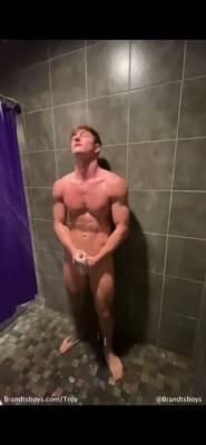 Jerking off in the gym shower – TroyxBrandt - boyfriendtv.com
