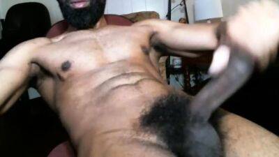 Hot gay hunk stroking huge black meat in solo fun - drtuber.com