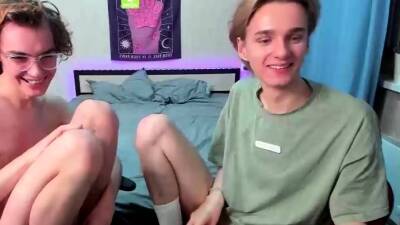 Hot twinks in amazing gay sex - nvdvid.com