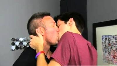 Pic gay sex ass iranian Brock Landon is thinking dinner - drtuber.com - Iran