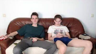 Gay twink masturbates on webcam - drtuber.com