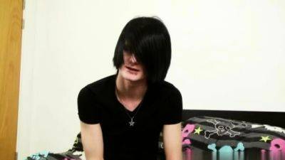 Video gay teen emo Hot dutch emo man Aiden flew in - drtuber.com - Netherlands