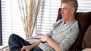 British twink jerks off after interview - gayxo.com - Britain