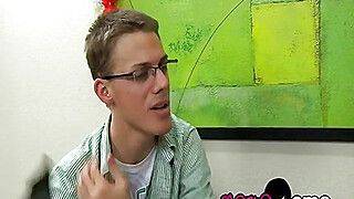 Nerdy twink with his emo buddy great oral and fucking - Sunporno - gayxo.com