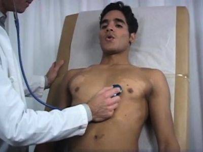 Boy and doctor gay xxx He started with taking my pulse - drtuber.com