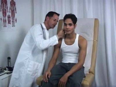 Boy and doctor gay xxx He started with taking my pulse - drtuber.com